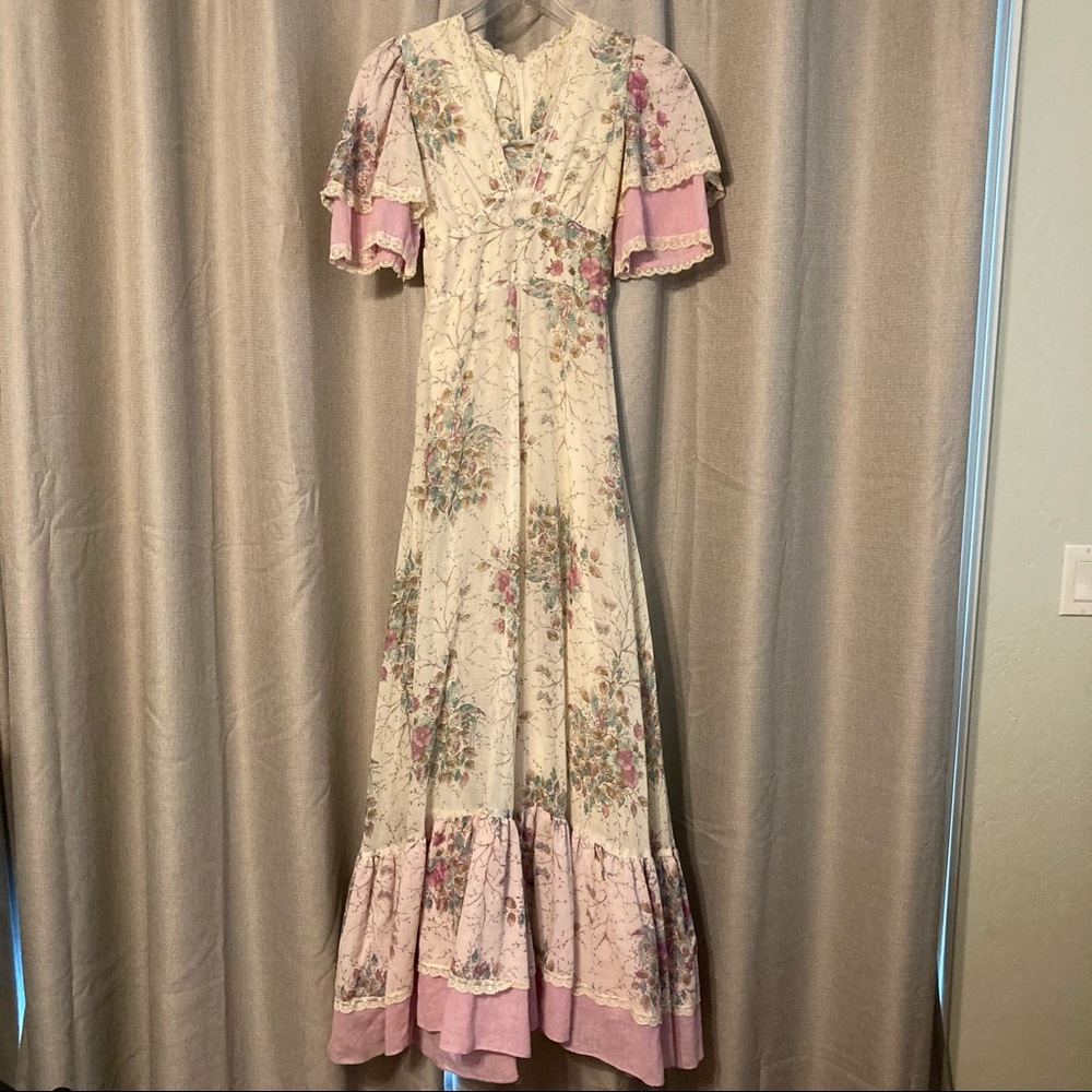 Vintage Gunne Sax Cream and Lavender Floral Maxi